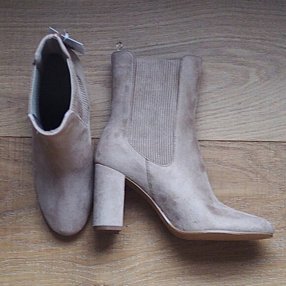 H&M | NWT Faux Suede Tan Ankle Boots - Picture 1 of 6